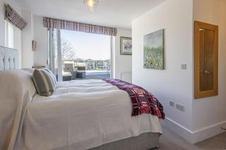 Howells Mere 90, Crows Nest - 1