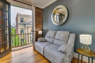 Contemporary Cohoes Retreat with Electric Fireplace! - 6