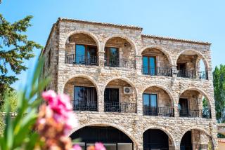 Stone Palace Hotel Near Athen's Airport Free Shuttle From and to Athen's Airport - Spata - 4