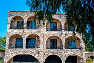 Stone Palace Hotel Near Athen's Airport Free Shuttle From and to Athen's Airport - Spata - 2