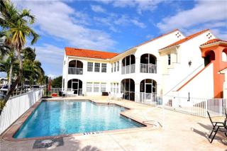 Water Views & Community Pool - Condo Casa Marbella - Roelens Vacations - Cape Coral - 8