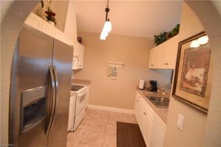 Water Views & Community Pool - Condo Casa Marbella - Roelens Vacations - Cape Coral - 3