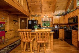 Happily Ever After cabin - Gatlinburg - 3