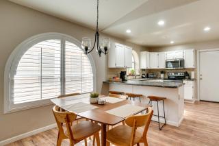 Pool Access and Fenced Backyard Modern Peoria Home! - Peoria - 4