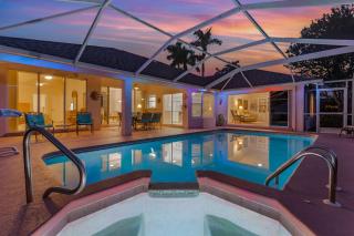 Canal, Pool, Great Canal Views, Bicycles, Sleeps 7 - Edgewater Oasis - Cape Coral - 9