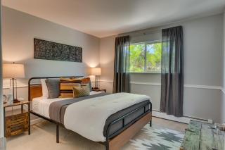 @ Marbella Lane - Eccentric 4BR Modern Ranch Home - Reno - 4