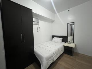 Convenient 2-Bedroom Condo Unit in the Metro - Manila - 2