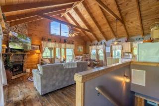 Mountain VIEWS! Private, Hot Tub, & Game Room. - 9