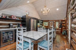 Tucked Inn - Swanton - 1