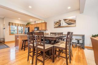 Marsh Hill Villa - McHenry - 2