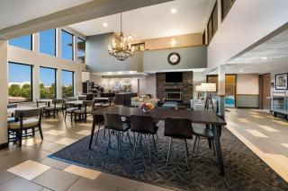Best Western Park Oasis Inn - Mauston - 9