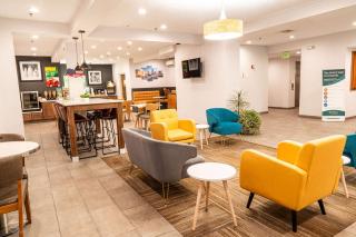 Quality Inn & Suites Oakwood Village - Cleveland South - Oakwood - 4