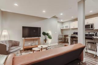 Central Park - 28th Place Apt - 7