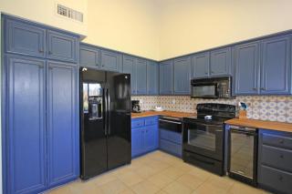 V3833 - End Drive - Meredith Lodging - Palm Desert - 1