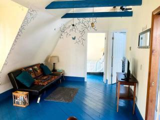 3 Bedroom 2 Bath Carriage House (Pet Friendly) - Bar Harbor - 6