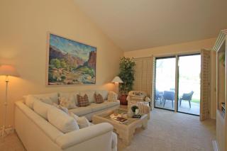 V3986 - 2 Hole Circle - Meredith Lodging - Palm Desert - 8