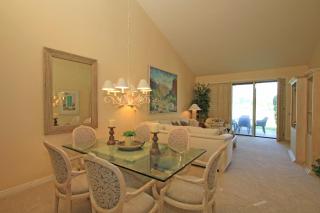 V3986 - 2 Hole Circle - Meredith Lodging - Palm Desert - 4