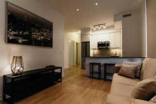 Cozy & Contemporary Suite - Easy Access to Everything - Richmond Hill - 3