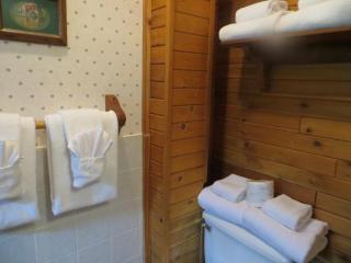 Crandell Mountain Lodge - Waterton Park - 8