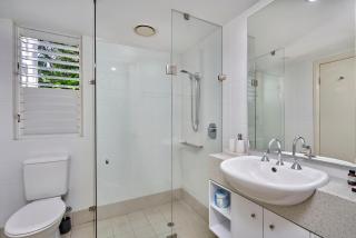 Beach Club Private Apartments Palm Cove - Palm Cove - 3
