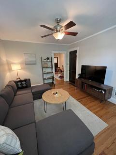 Lovely 1-Bedroom Apartment with Free Parking - 0