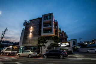 Cheonjiyeon Hotel - Seogwipo - 8