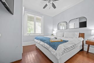 Sunny South City Haven 2BR Getaway - 5