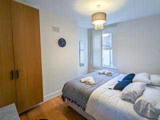 Charming 3BR in Trendy Tottenham Neighborhood - Londra - 3