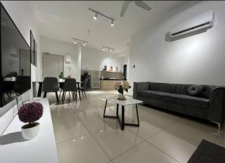 The Warm-Cozy House Near Jonker-Heritage(2-6pax) - Malacca - 0