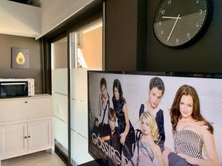 An En-suite with a Queen bed and a kitchenette - Athens - 5