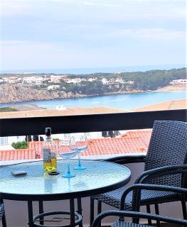 Stunning sea views apartment, pool, 5 min walk to beach, Winner of 2025 Travellers Choice award - Arenal d'en Castell - 3