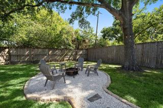 Htown Home Near NRG, Med Center BBQ Yard Games - 8