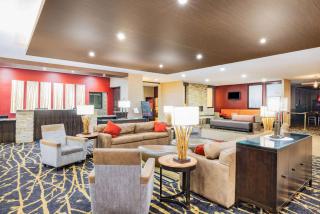 Ramada by Wyndham Grand Forks - Grand Forks - 0