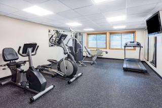 Baymont by Wyndham Brooklyn Center - 1