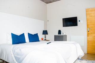 Amabwe Guesthouse - Grahamstown - 5