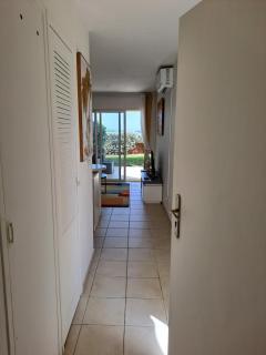 RDC appartement en bord de mer au son des vagues - 8