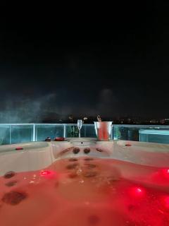 GAVAS Jacuzzi & Panoramic View - Cluj-Napoca - 9
