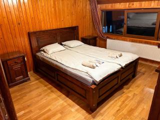 Spacious, 3BD home in Radauti - 8