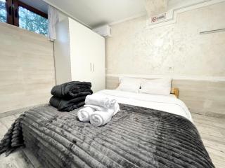Metropolitan Retreat - Bucarest - 4