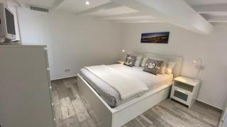 Luxury oceanfront villa in an idyllic location no1 - Cala 'n Bosch - 5