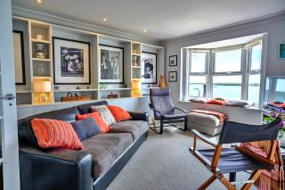 Finest Retreats - Kings Wharf - Luxury Riverside Home - 8