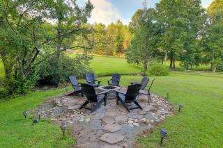 Private Hot Tub Creekside Sevierville Sanctuary - Sevierville - 8