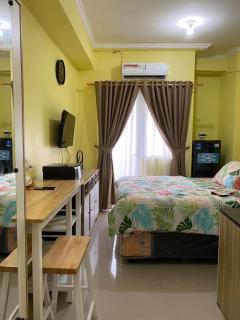 Apartemen Studio Mewah Daily Rent Green Pramuka City Jakarta - Giacarta - 0