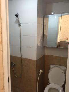 Apartemen Studio Mewah Daily Rent Green Pramuka City Jakarta - Giacarta - 8