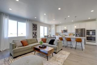Modern Lake Point Home - 1 Mi to Great Salt Lake! - Lake Point - 6