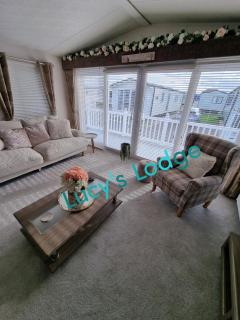Lucy's Lodge - Rhyl - 9