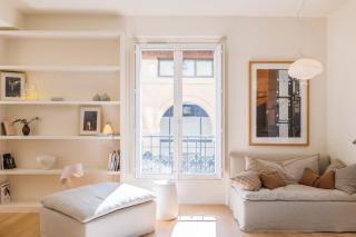 Veeve - Alabaster Bright - Paris - 6