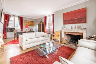 Veeve - A Romance in Rouge - Paris - 9