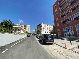 A room in a spacious condo,10 min walk from US ambassy - 7