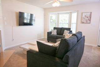 Exquisite E Charlotte house - 7